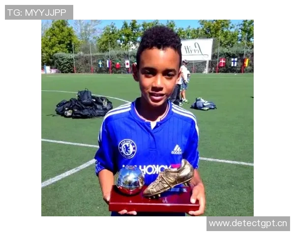 穆夏拉:德国足球新星崛起的背后故事与未来潜力解析 穆夏拉:德国足球新星崛起的背后故事与未来潜力解析